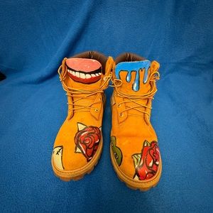 Timberland boots size for men 6.5 and women 7.5 - 8.